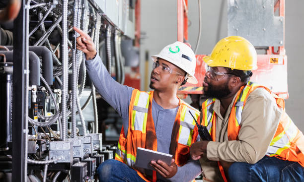 Best Electrical Contractors for Businesses  in Mound Bayou, MS